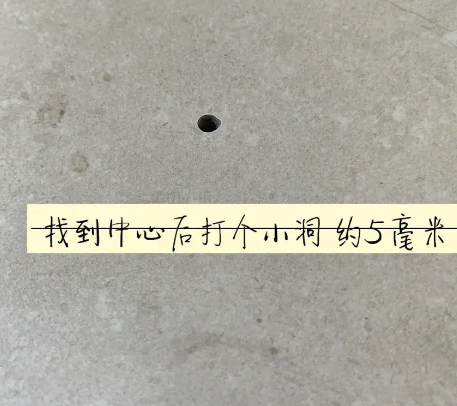 聂拉木瓷砖空鼓维修公司专业解答在瓷砖铺贴过程中，如果砂料搅拌不均匀，将会带来以下问题